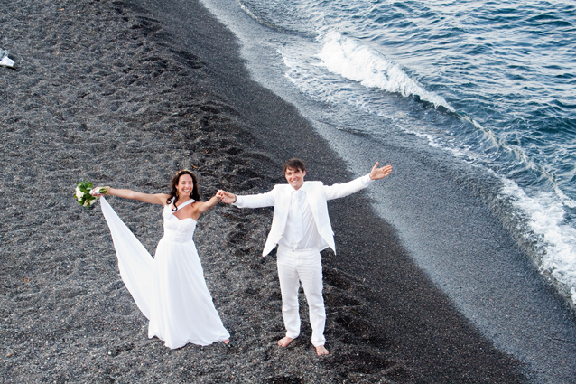 beach wedding santorini