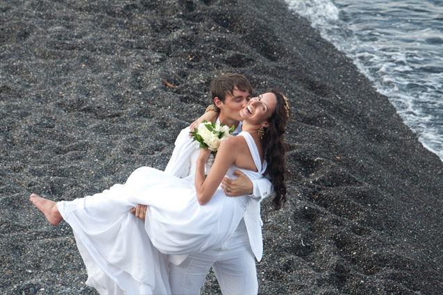 beach wedding santorini