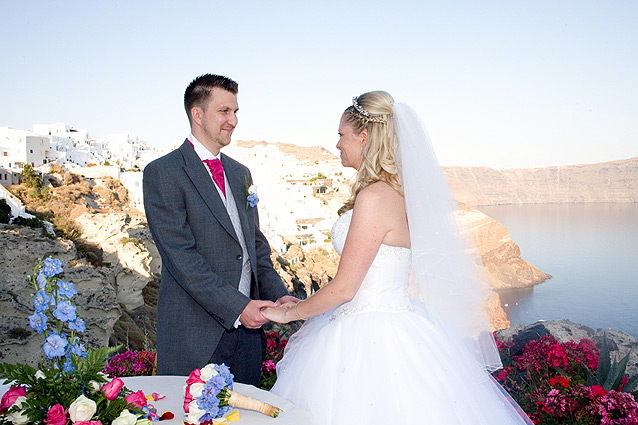 wedding in oia