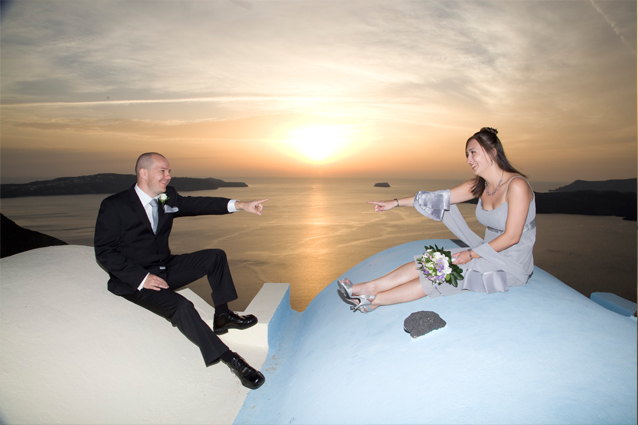 sunset wedding in santorini