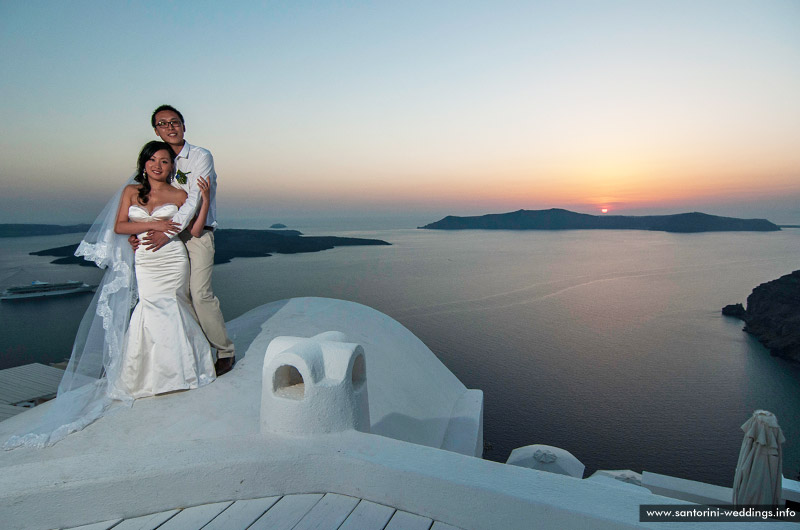 Santorini Weddings / Dana Villas