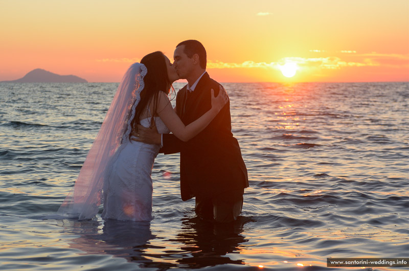 Santorini Weddings / Dana Villas