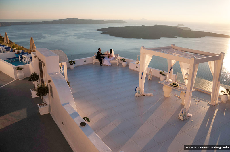 Santorini Weddings / Dana Villas