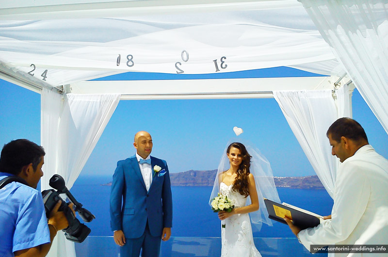 Wedding in Santorini