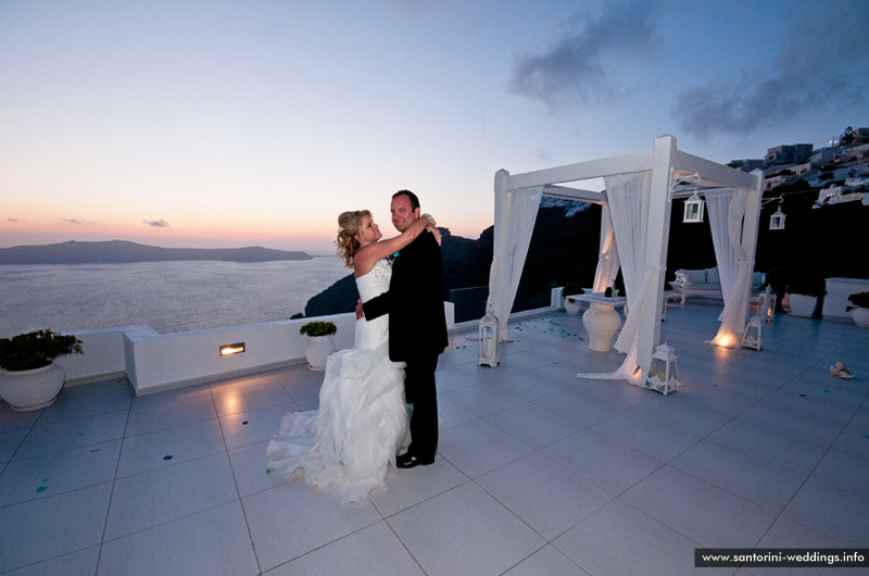 Santorini Weddings / Dana Villas