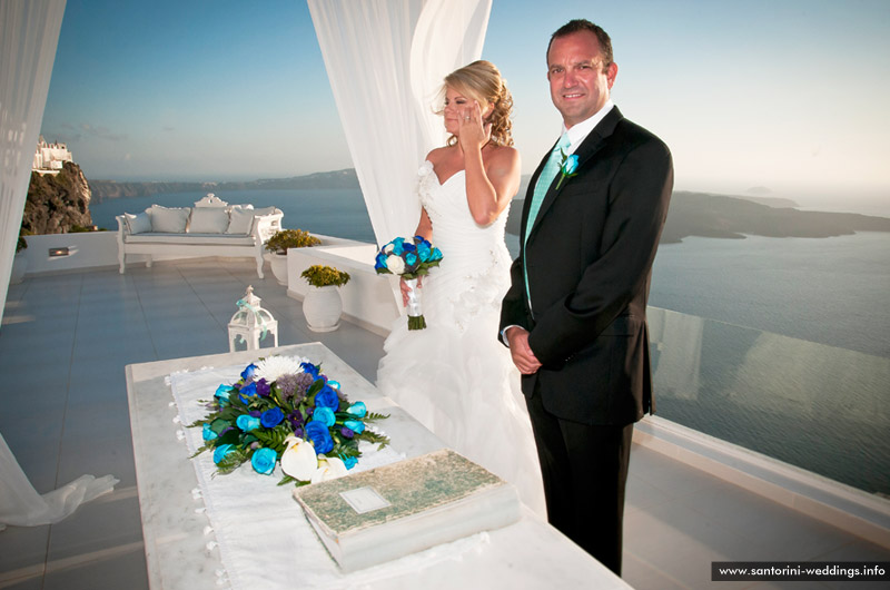 Santorini Weddings / Dana Villas