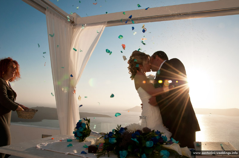 Santorini Weddings / Dana Villas