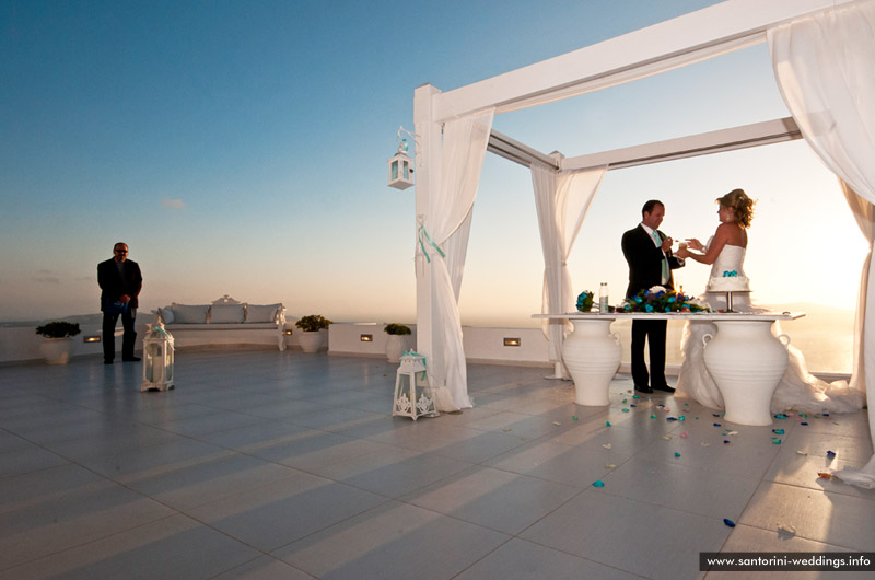 Santorini Weddings / Dana Villas