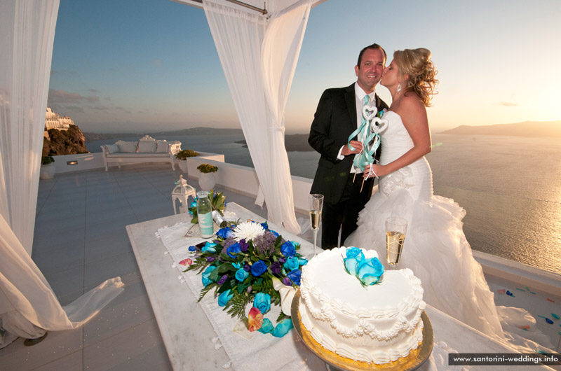 Santorini Weddings / Dana Villas