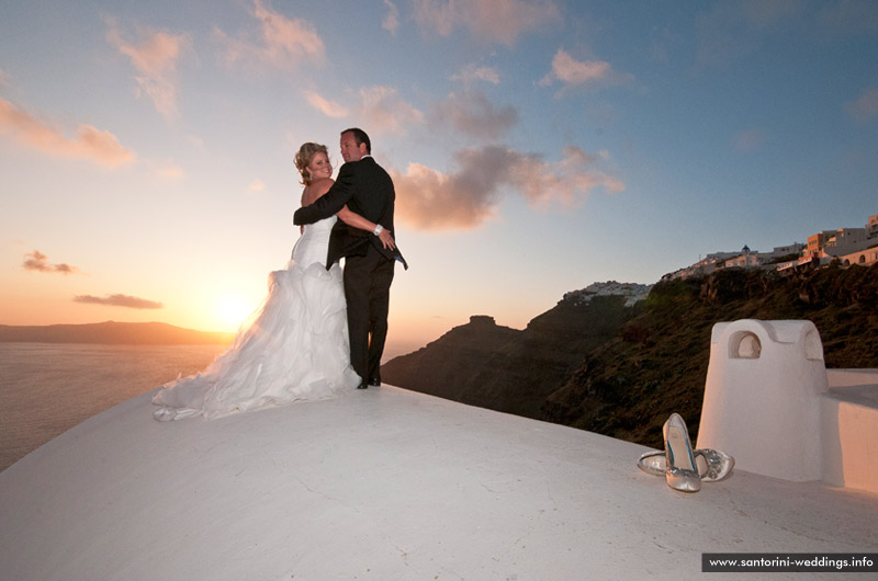 Santorini Weddings / Dana Villas