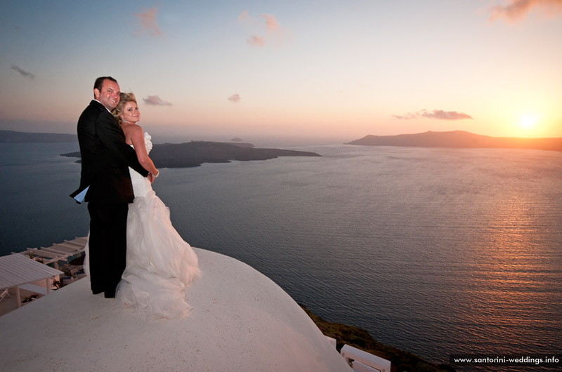 Santorini Weddings / Dana Villas