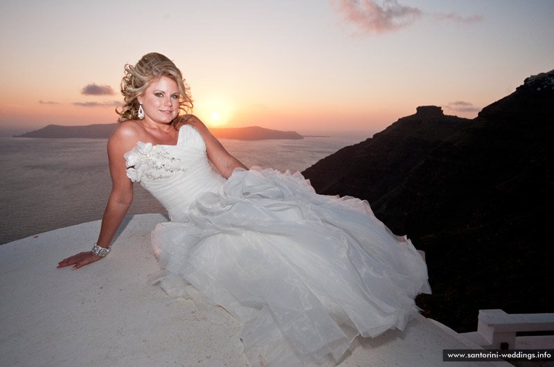 Santorini Weddings / Dana Villas