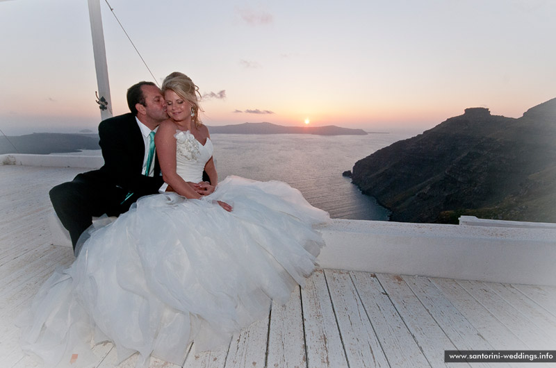 Santorini Weddings / Dana Villas