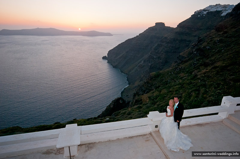 Santorini Weddings / Dana Villas