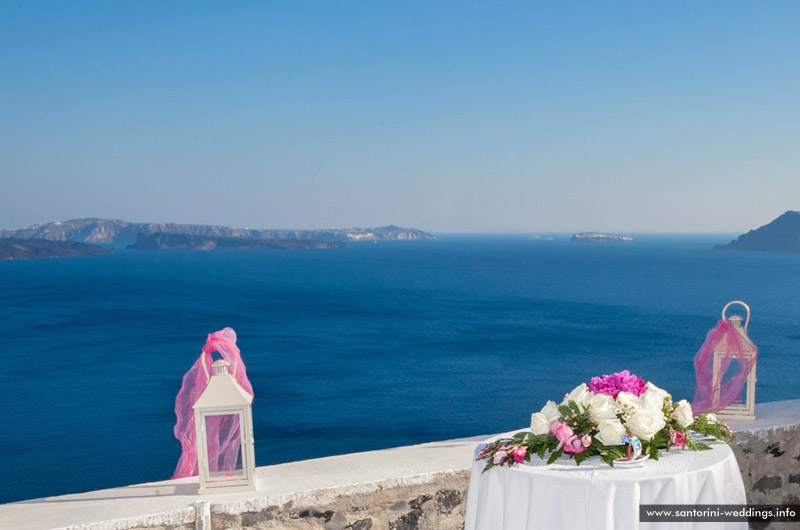 Santorini Weddings / Lava Oias