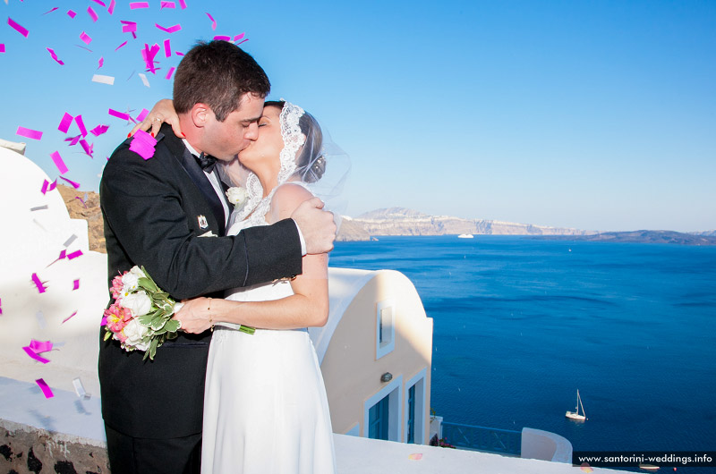 Santorini Weddings / Lava Oias