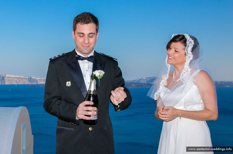 Santorini Weddings / Lava Oias