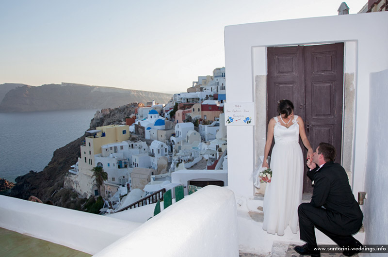 Santorini Weddings / Lava Oias