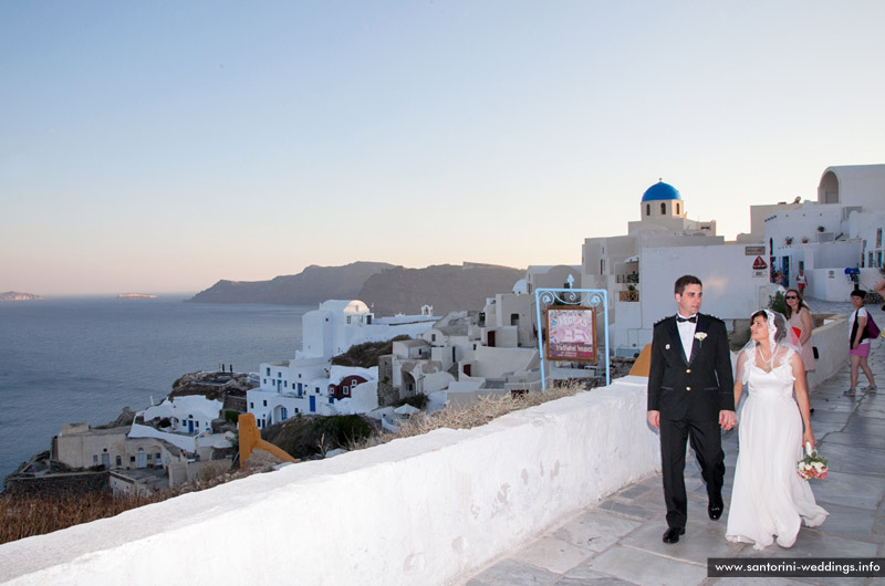 Santorini Weddings / Lava Oias