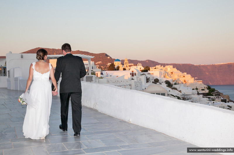 Santorini Weddings / Lava Oias