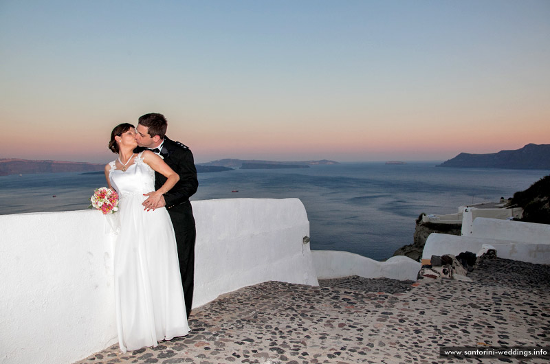 Santorini Weddings / Lava Oias