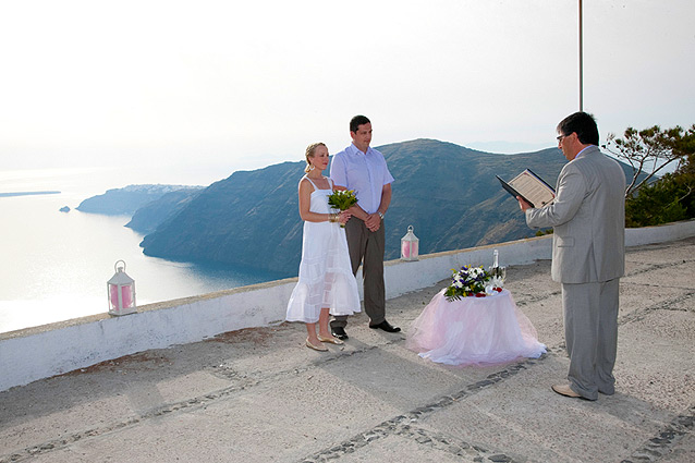 wedding in front the caldera