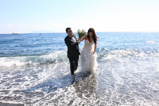 beach wedding santorini