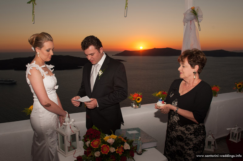 sunset wedding santorini