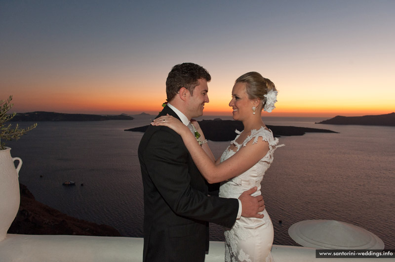 sunset wedding santorini