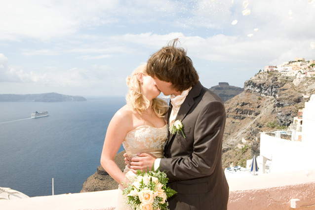 santorini newlyweds