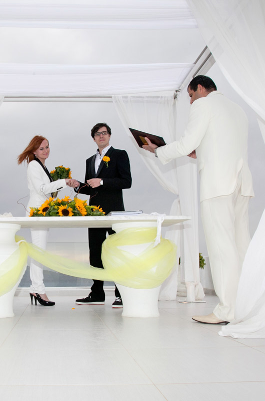 santorini wedding ceremony